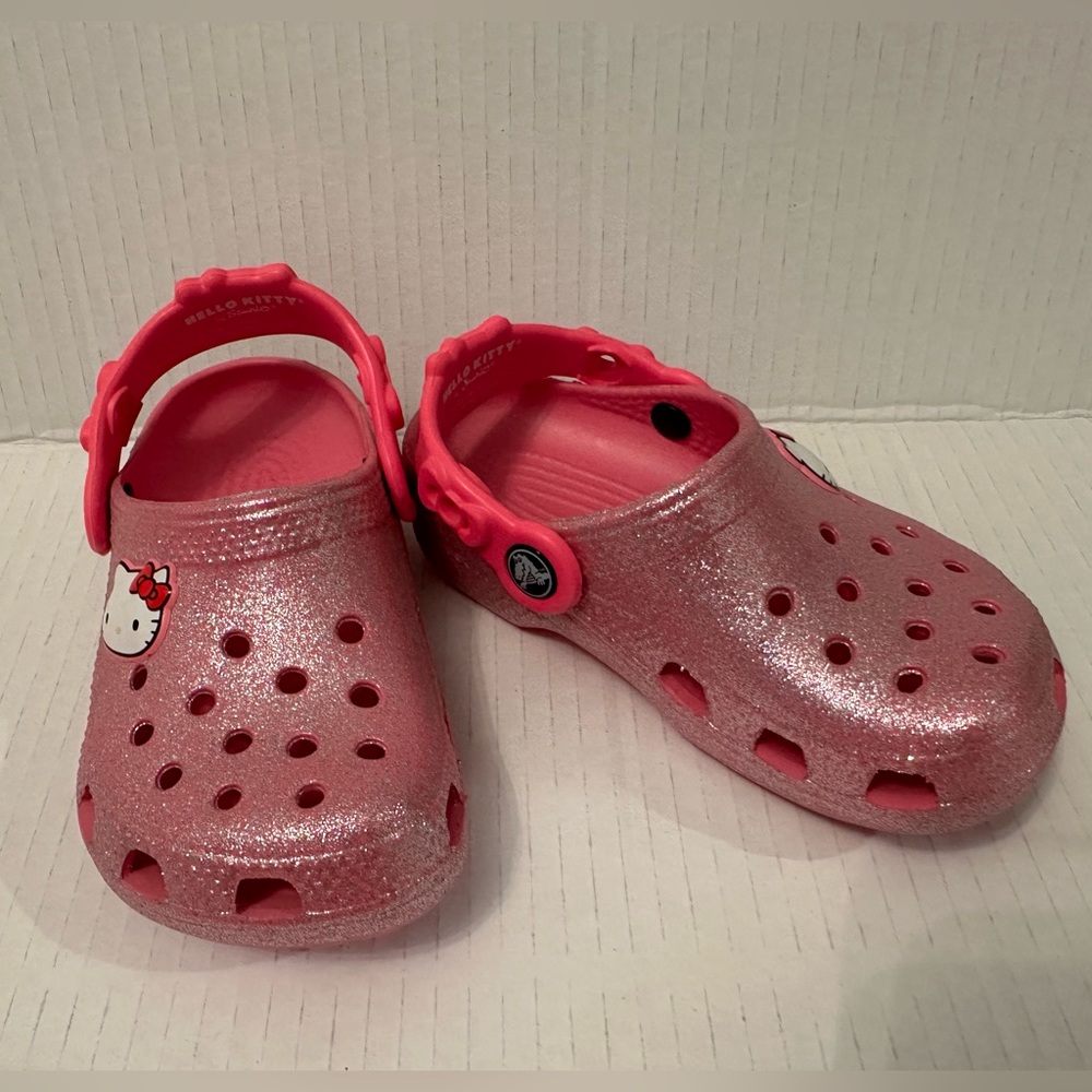 Hello Kitty Croc